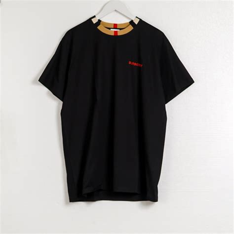 kaos merk burberry